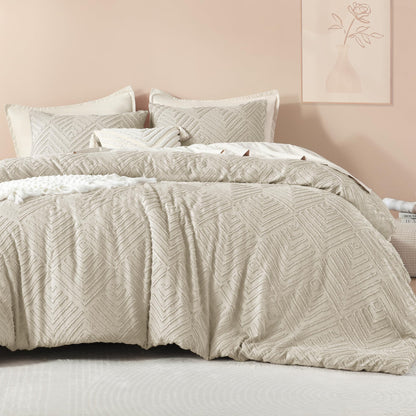 Litanika Oatmeal Queen Comforter Set 3 Pieces Tufted Boho Farmhouse Bedding Comforter Sets Lightweight Fluffy Comforter Bed Set for All Season (90x90In Comforter and 2 Pillowcases)